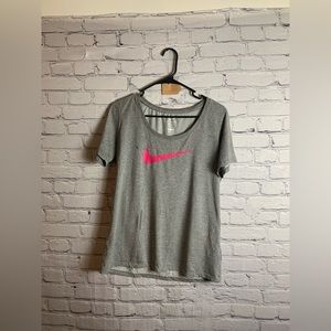 Nike women’s athletic top